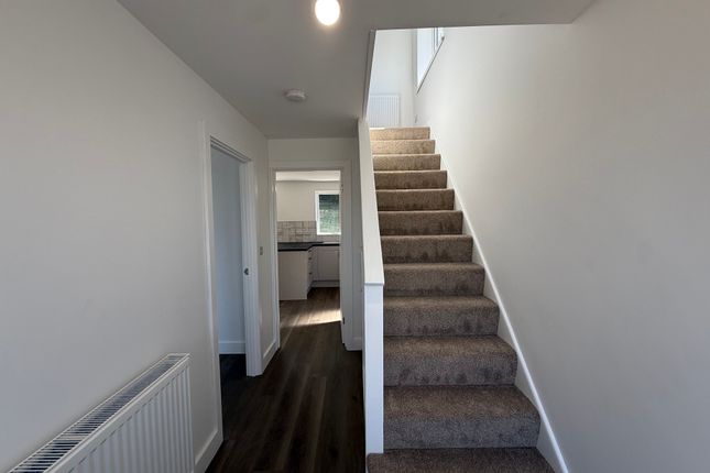 22, Glan Dulais, Swansea photo 2