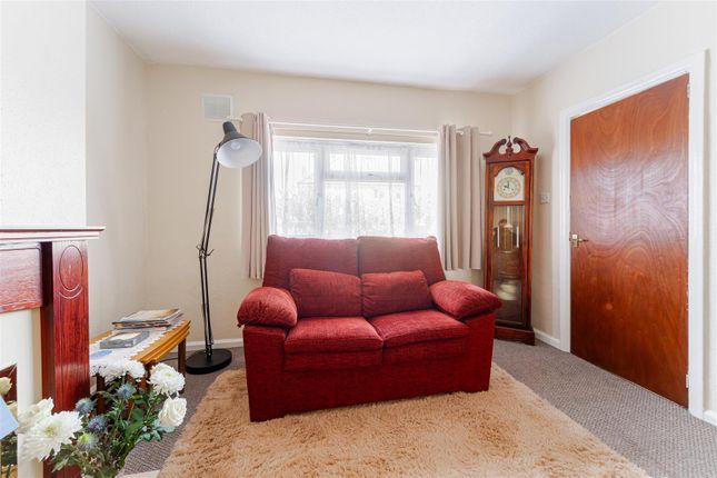 73, Lonsdale Avenue, Weston-Super-Mare photo 4