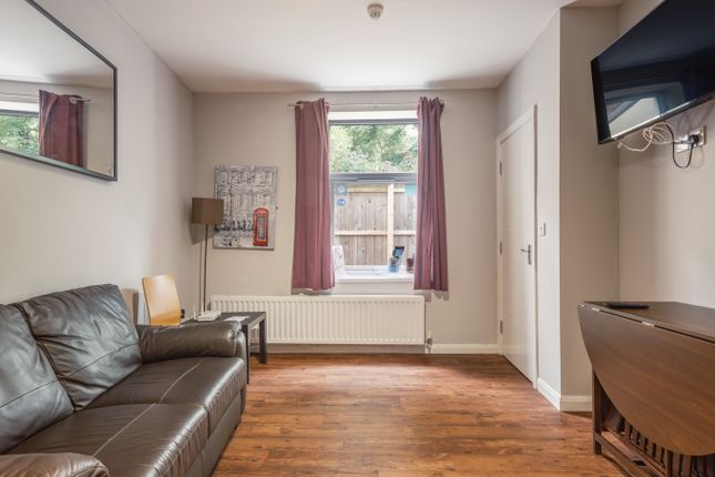 Hoppers Cottage, 6 Hexham Road, Newcastle Upon Tyne photo 4