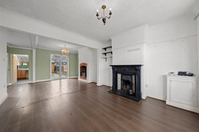 25 Spindle Hillock, Wigan photo 2