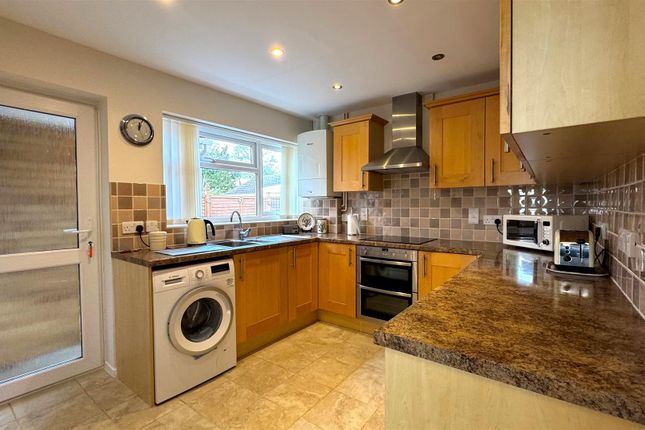5, Willowslea Road, Worcester photo 4
