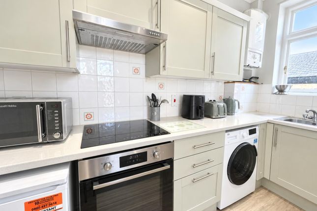 62c, Gipsy Hill, London photo 2