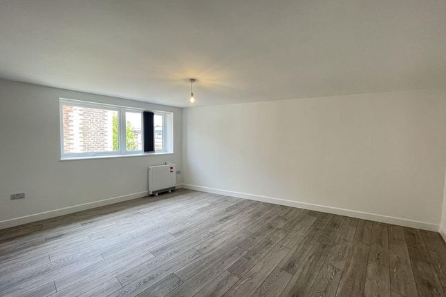 Flat, 14 Copenhagen Row, Wellington Way, Waterlooville photo 4