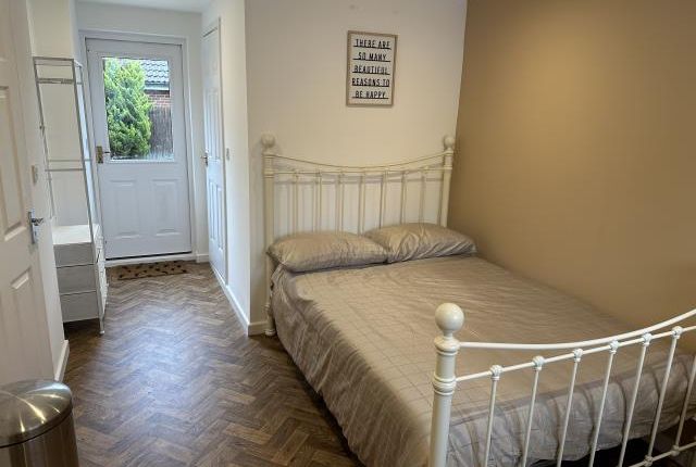 The Annex, 177, Merganser Drive, Bicester photo 4