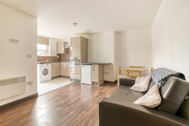 Flat to rent in Quex Road, West Hampstead