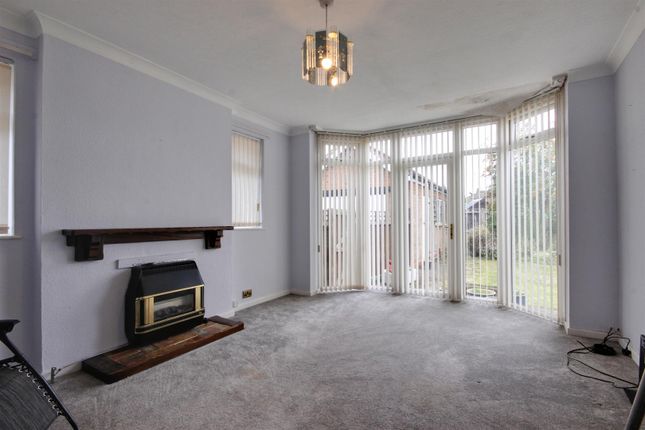 28, Oakdene, Cottingham photo 3