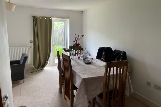 24, Windrush Grove, Edgbaston photo 4