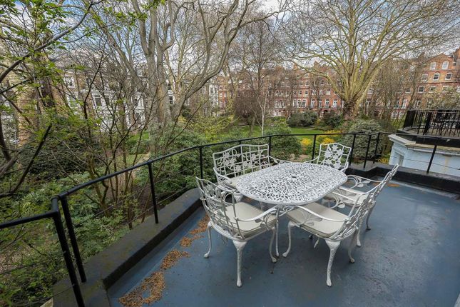 Flat 2, 6, Gledhow Gardens, London photo 4