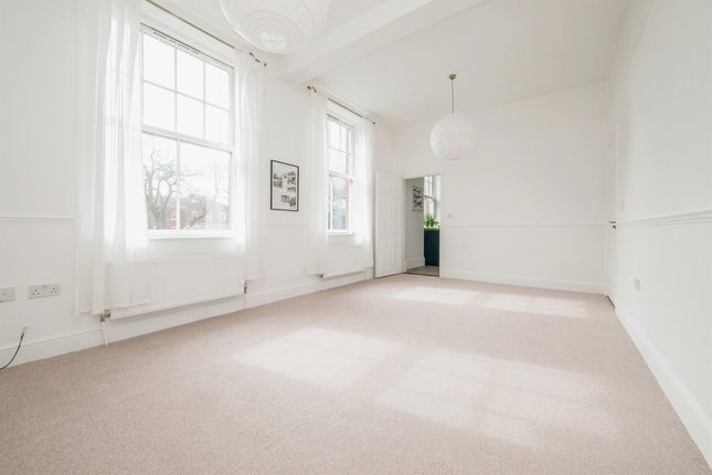 Flat for sale in Foxhall Road, Ipswich