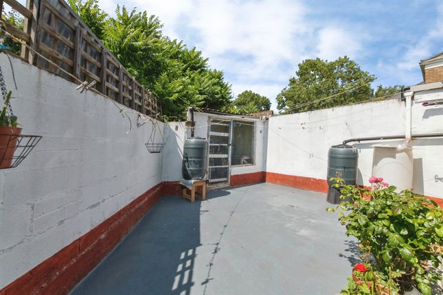 92, Newman Road, Exeter photo 4