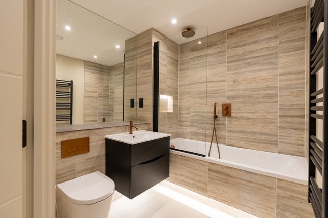 205 - Apt 6, Springfield Village, London photo 4