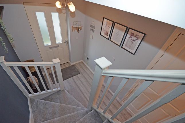 Town house for sale in Admiral Way, Hyde