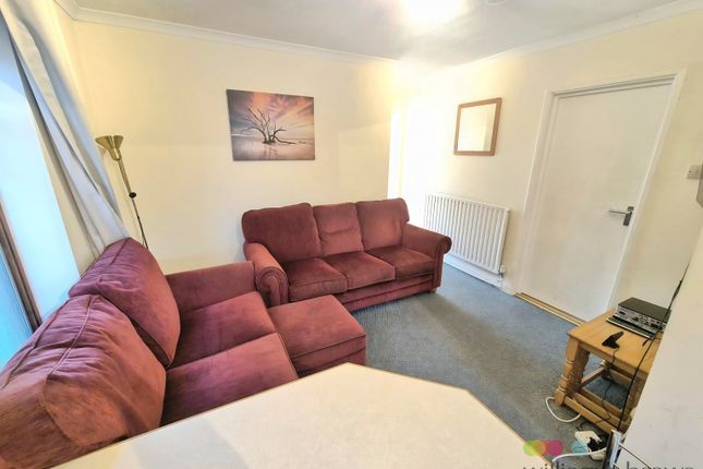 Salter Avenue, NORWICH photo 4