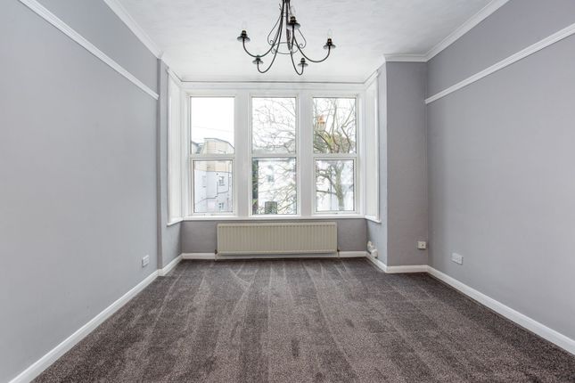 25B Lancaster Gardens, Southend-On-Sea photo 3