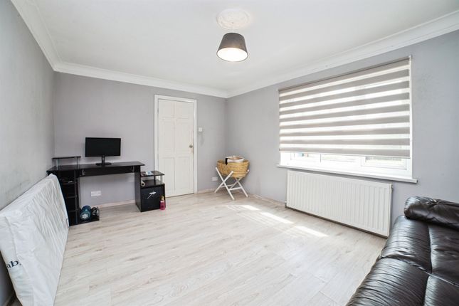 7, Birks Road, Mansfield photo 4