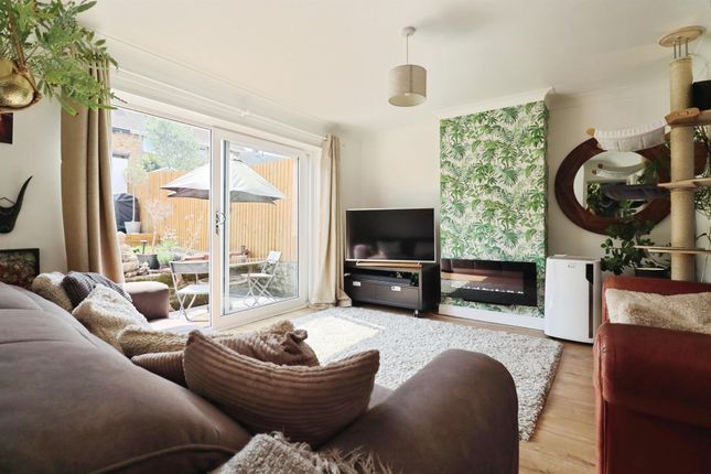 62, Washford Avenue, Cardiff photo 4