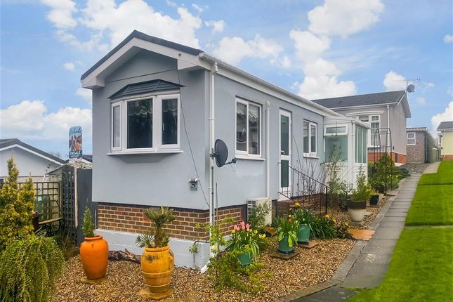 Mobile/park home for sale in Lower Road, East Farleigh, Maidstone, Kent