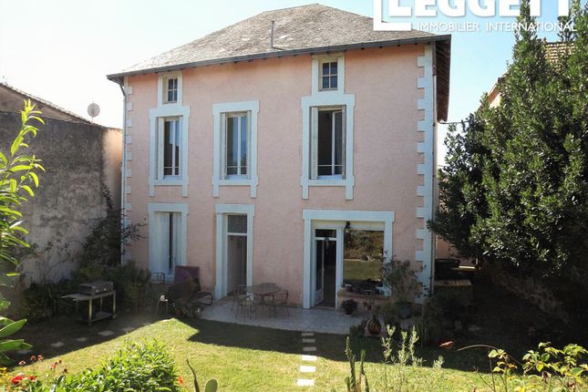 Villa for sale in Availles-Limouzine, Vienne, Nouvelle-Aquitaine