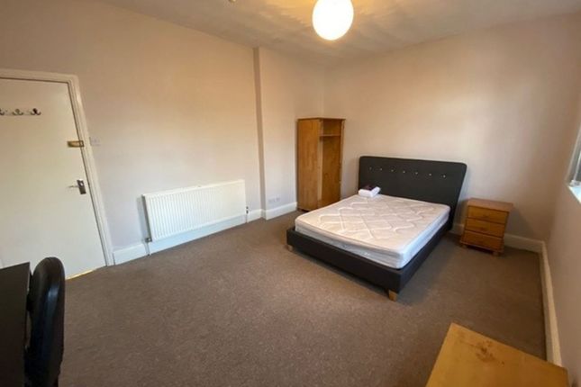 5 Malvern Grove, Manchester photo 2