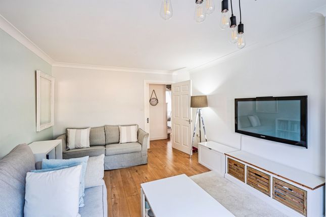 1, Admiralty Crescent, Eastbourne photo 4