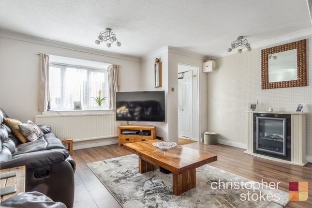 9 Jacksons Drive, Cheshunt, Hertfordshire photo 2
