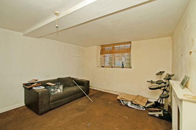 Flat 3, Crossmount, 58, Church Street, Newquay photo 3