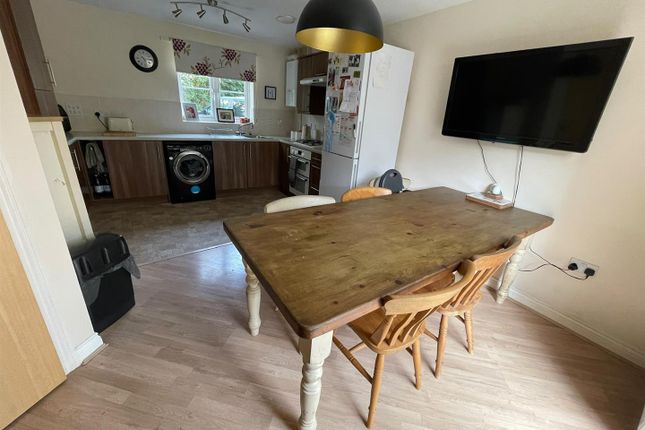 71, Kingswood Road, Crewkerne photo 2