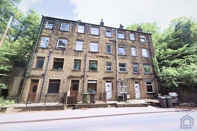 Thumbnail Terraced house for sale in Wood End, Huddersfield