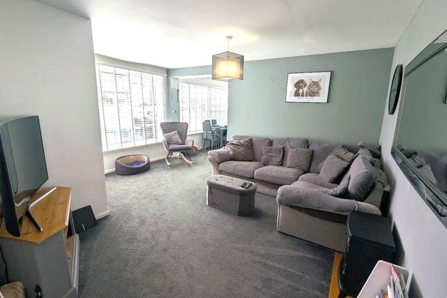 49, Grove Road, Sandown photo 2