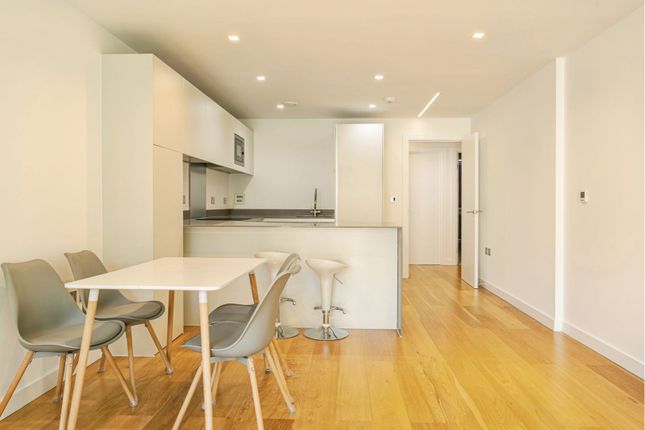 Flat 53/Spenlow Apartments, Wenlock Road, London photo 2