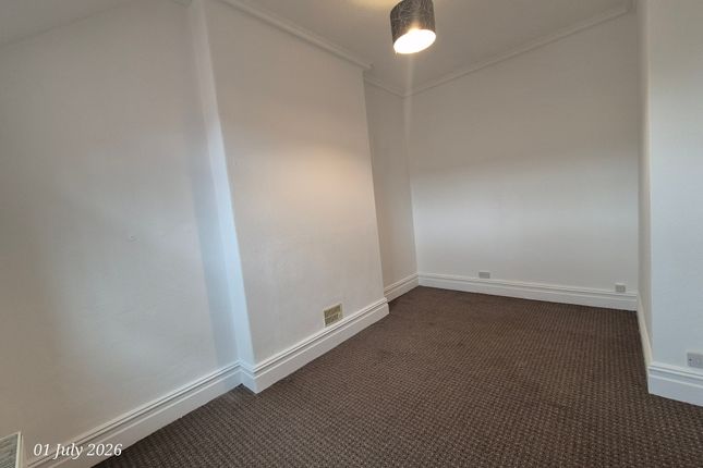 FLAT 4, 32 , Mostyn Avenue, Llandudno photo 5