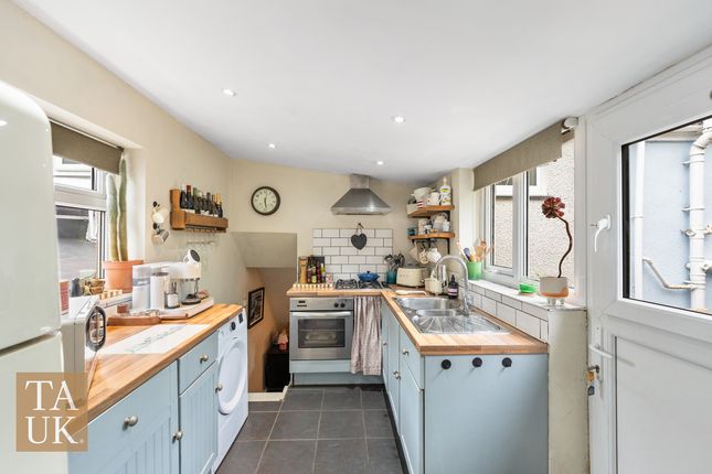 3 Bron Haul Cottages, Lon Ganol, Menai Bridge photo 4