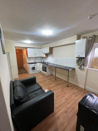 Flat to rent in Stacey Road, Adamsdown, Cardiff