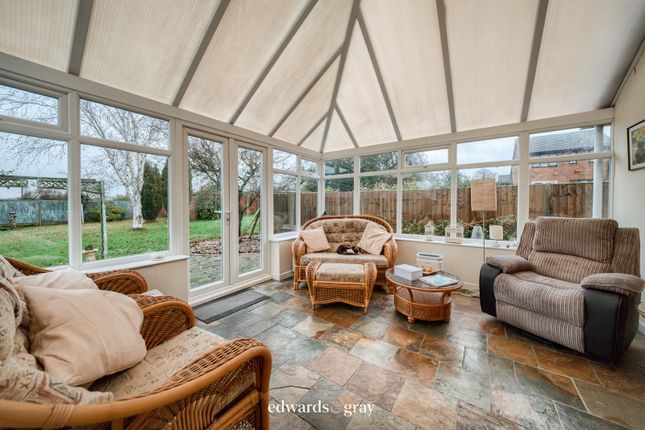 117, Knowle Hill, Hurley photo 4