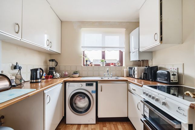 Flat for sale in Frosthole Crescent, Fareham