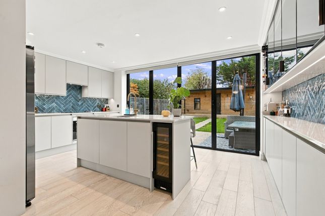 57 Kentons Lane, Windsor photo 4