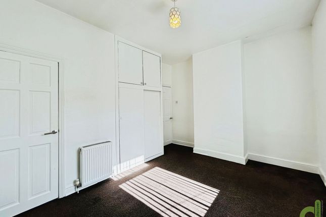 14 Frederick Street, Barnoldswick photo 3