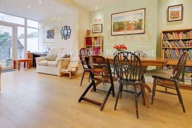 42 Grange Road, Wigston photo 5