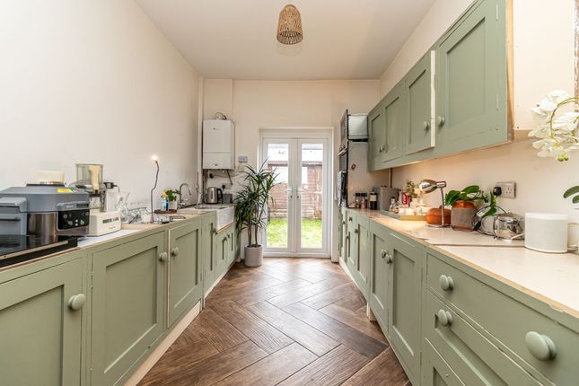 3 Essex Road, Southsea photo 3