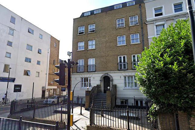 Flat to rent in Temple Street, London