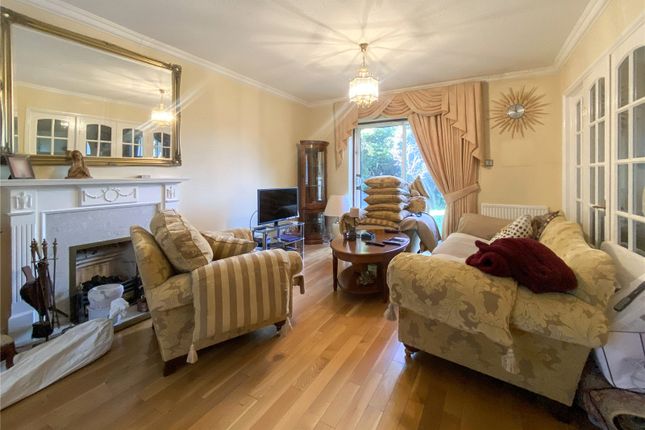 24, Acacia Way, Kent photo 2