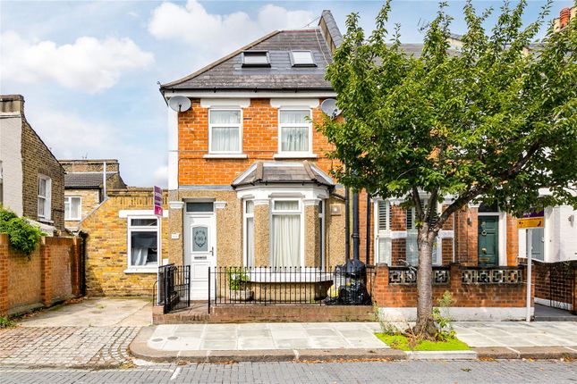 Thumbnail Flat to rent in Mendora Road, Fulham