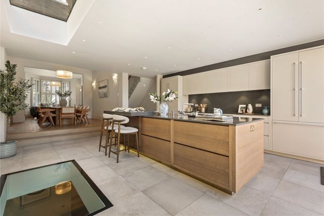 74, Clapham Common West Side, London photo 3