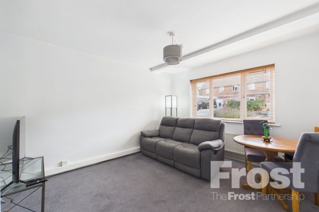 Thirlmere Avenue, Slough photo 3