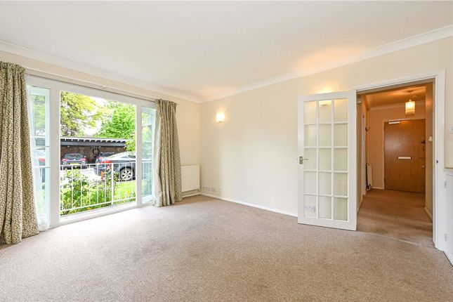 Flat 16, Regnum Court, Chichester photo 2