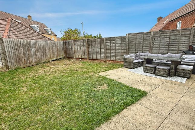 89, Shearwater Road, Hemel Hempstead photo 4