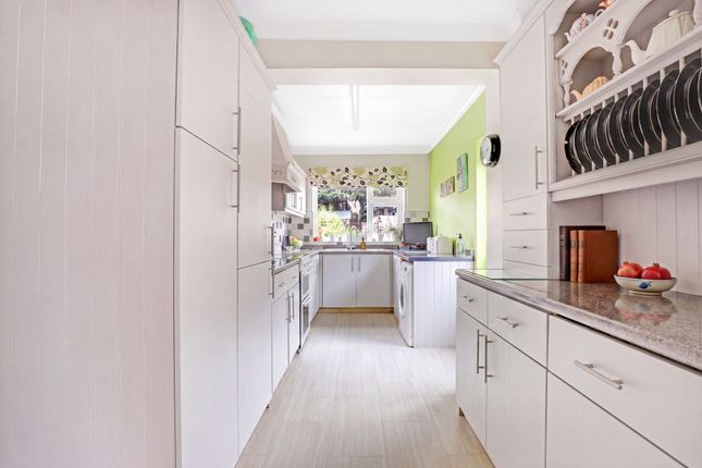 128 Hickings Lane, Nottingham photo 4