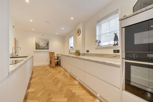 34 Wilberforce Court,, Westerham Road, Keston photo 3