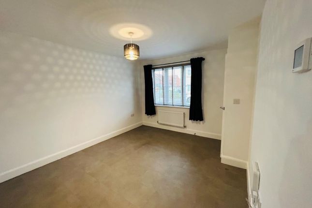48, Sherwood Drive, Selby photo 3