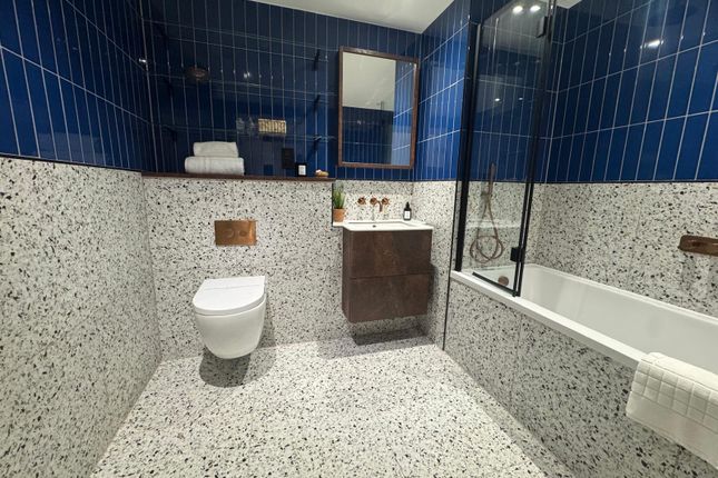 8/F, Block C Peabody Estate, St Johns Hill, Wandsworth, London photo 3